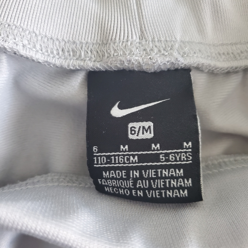 3/$25 Boy's Nike Joggers - Picture 2 of 3